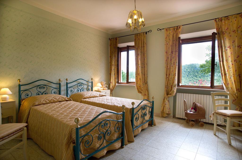 Agriturismo Podere Poggio Ai Cieli Σαν Τζιμινιάνο Δωμάτιο φωτογραφία