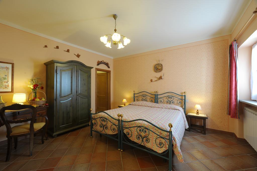 Agriturismo Podere Poggio Ai Cieli Σαν Τζιμινιάνο Δωμάτιο φωτογραφία